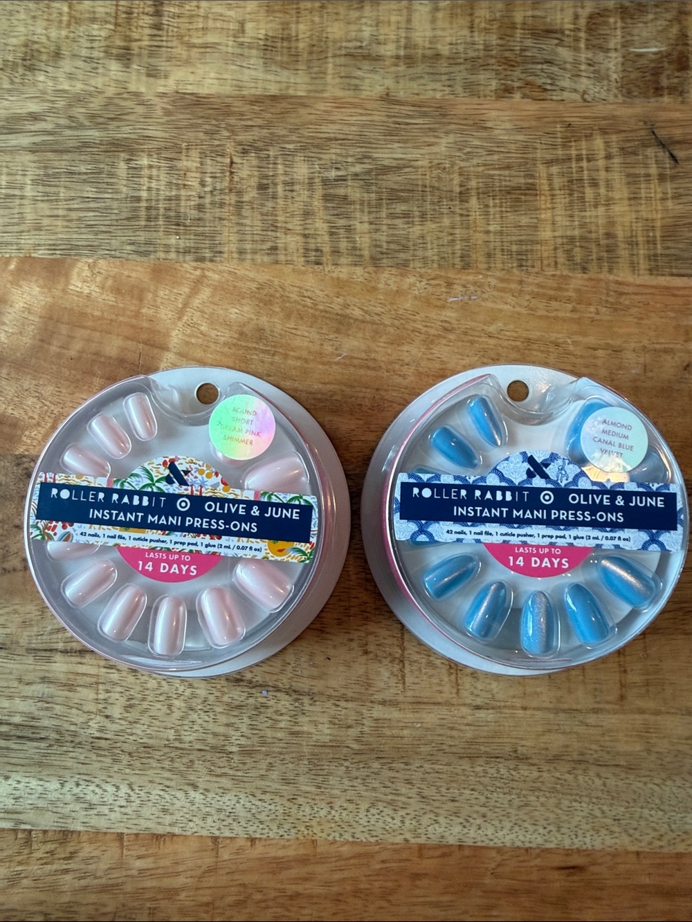 Roller Rabbit Instant Mani Press-Ons — Pale Pink & Medium Blue